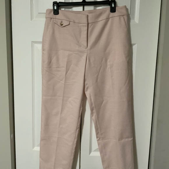 Ann Taylor Loft houndstooth patterned pink pants - Picture 4 of 5
